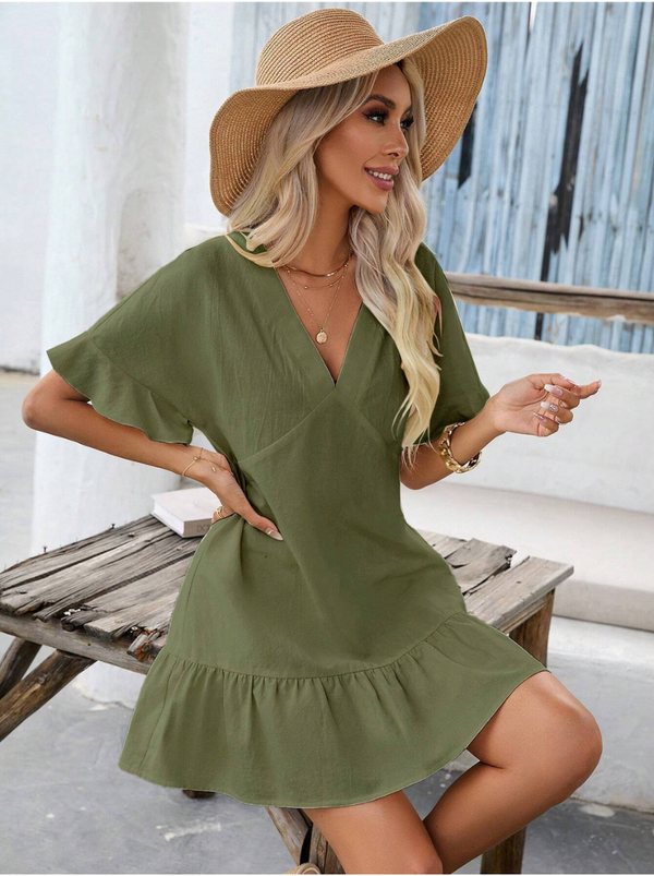 Vestidos mujer,  Vestidos elegantes,  Vestidos cortos,  Vestidos casuales,  vestidos,  Vestido corto,  Vestido,  Ropa de moda,  Outfit mujer,  Vestido Verde Oliva,